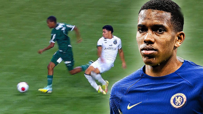 Estevao vẫn đang thể hiện những kỹ năng bóng đá đường phố tại Chelsea