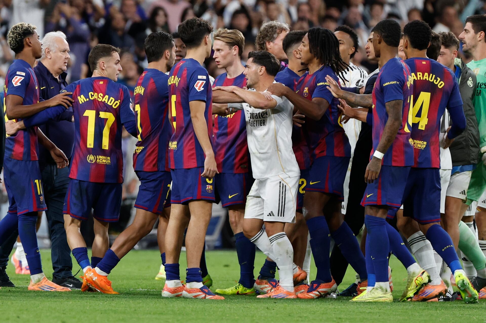 Barca đã lạc lối trong 21 ngày