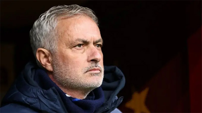 Jose Mourinho từng nhiều lần đấu tranh với công tác trọng tài tại Thổ Nhĩ Kỳ