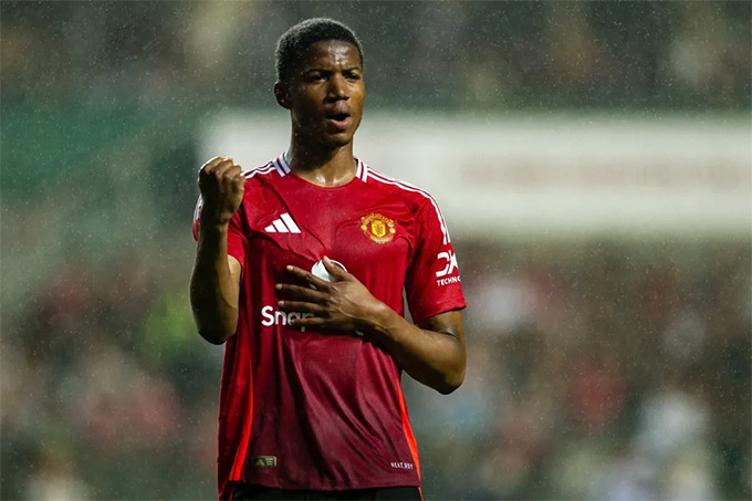 Chido Obi và hành trình rất xa để có thể lên đội một MU