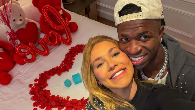 Vinicius Jr tái hợp ngọt ngào với bạn gái