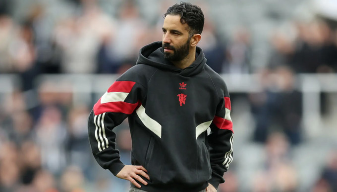 Kịch bản ác mộng đang chờ Amorim tại MU