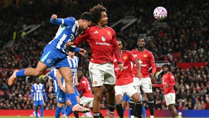 Zirkzee trong trận đấu gần đây với Brighton