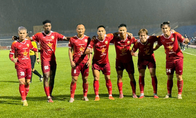 Niềm vui ghi bàn của cầu thủ Hà Tĩnh. Ảnh: Đức Cường