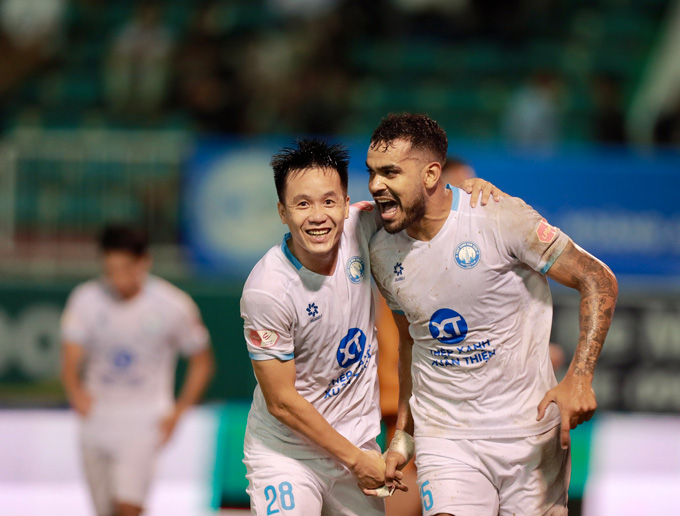 Nam Định kéo dài chuỗi 6 trận không thắng - Ảnh: Trần Minh