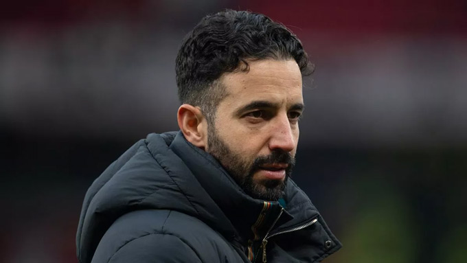 Một năm ở MU dài bằng một đời của Amorim