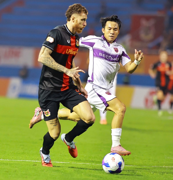 Geovane và đồng đội mất 2 điểm trên sân nhà - Ảnh: Đức Cường 