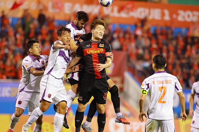 Becamex TP.HCM xứng đáng có 1 điểm - Ảnh: Đức Cường 