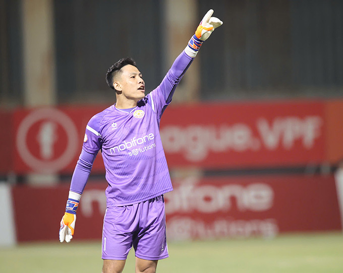 Đỗ Sỹ Huy bắt đầu được trao cơ hội bắt chính tại PVF-CAND - Ảnh: Minh Tuấn 