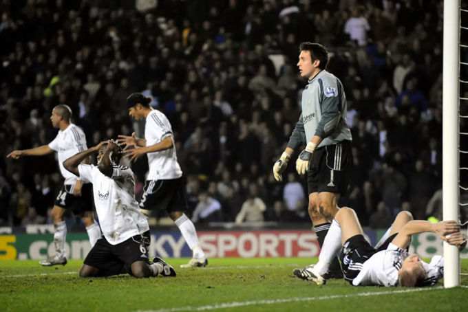 Derby County lập tức cảm nhận được sự khắc nghiệt của Premier League sau khi thăng hạng
