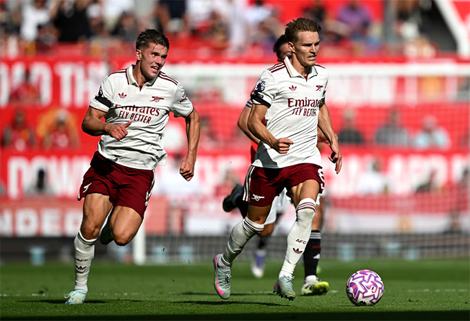 Arsenal đang gặp những vấn đề nghiêm trọng về mặt lực lượng