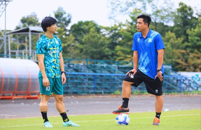 Công Phượng sẽ sang Singapore để kiểm tra chấn thương