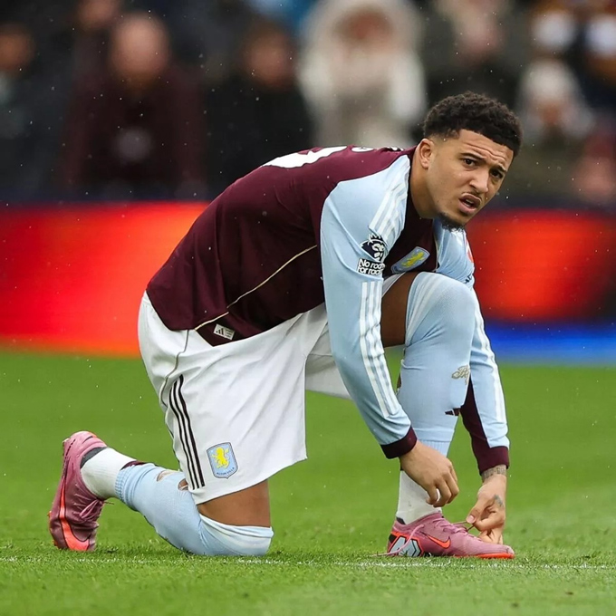 Sancho không chứng tỏ được gì từ khi khoác áo Aston Villa