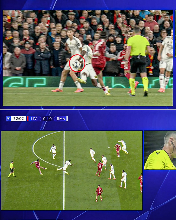 Sau khi kiểm tra qua VAR, trọng tài không những không cho Liverpool hưởng phạt đền mà còn bỏ luôn quả đá phạt