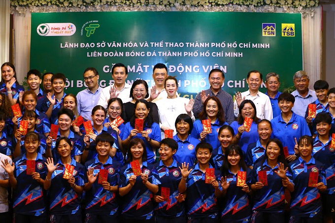 CLB nữ TP.HCM tự tin trước mùa giải mới. Ảnh: Đình Viên