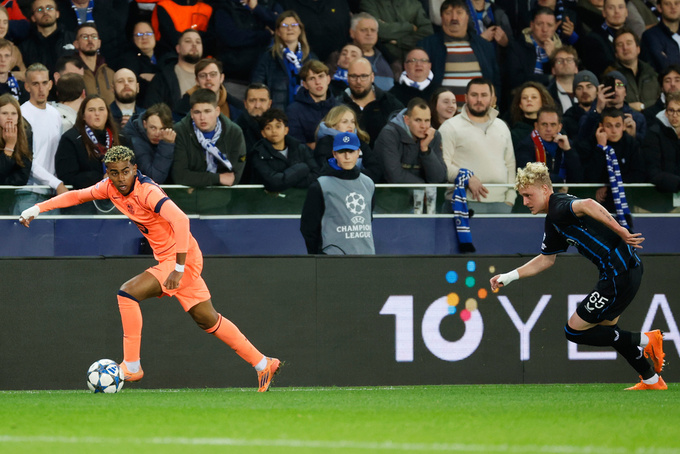 Yamal bứt tốc độ khiến cầu thủ Club Brugge "hít khói"