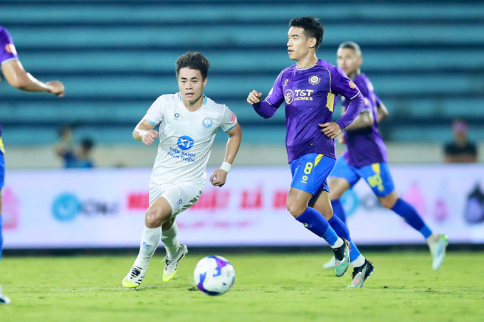 Hà Nội FC sau đó gỡ hoà và trận đấu kết thúc với tỉ số 1-1. Ảnh: Đức Cường