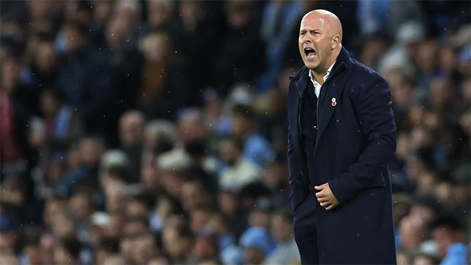 Slot cho rằng Liverpool bị mất tinh thần sau khi bàn thắng bị từ chối