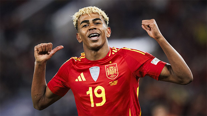 Yamal bị loại khỏi ĐT Tây Ban Nha