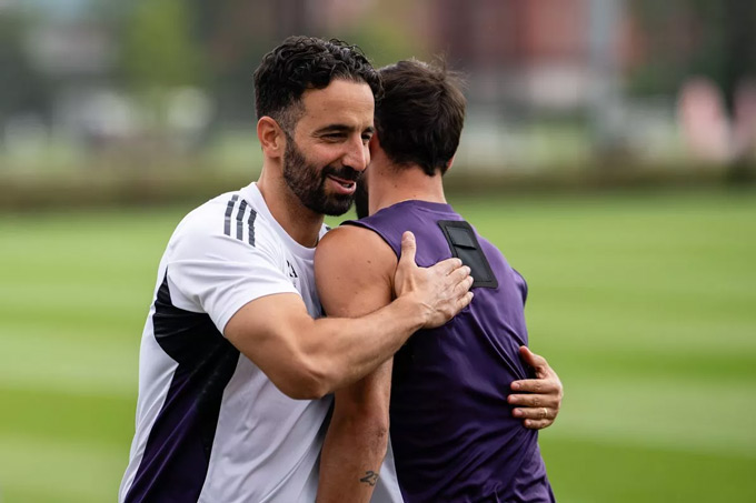 Fernandes là cầu thủ rất đa năng