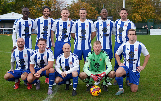 Đội hình gây bão tại Anh của Wythenshawe