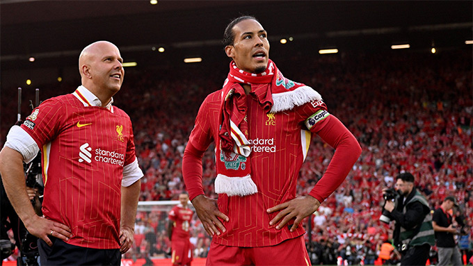 Van Dijk cho rằng cuộc đua vô địch chưa thể loại được Liverpool