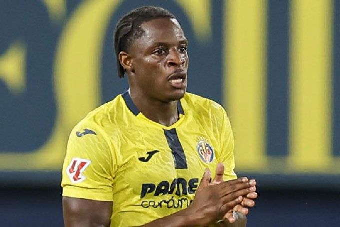 Etta Eyong sở hữu mọi tố chất của một tiền đạo hàng đầu