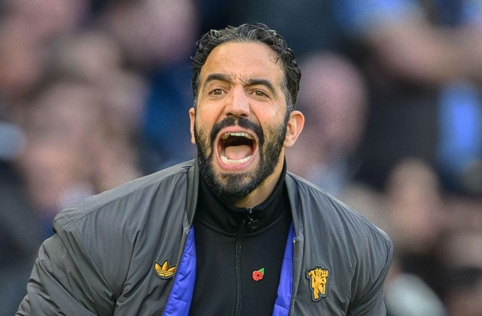 HLV Amorim luôn thẳng thắn chỉ trích các cầu thủ