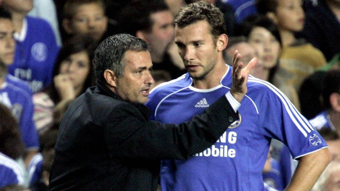 Abramovich tự đưa Shevchenko về Chelsea, khiến Mourinho không hài lòng