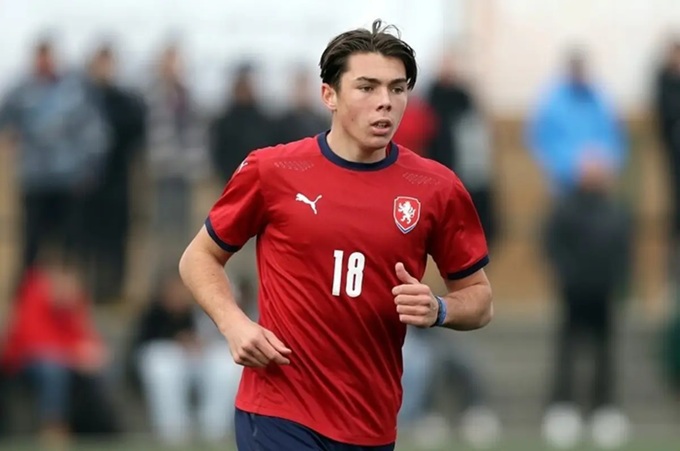 Con trai Gianluigi Buffon lập hat-trick, nhưng không phải cho Italia