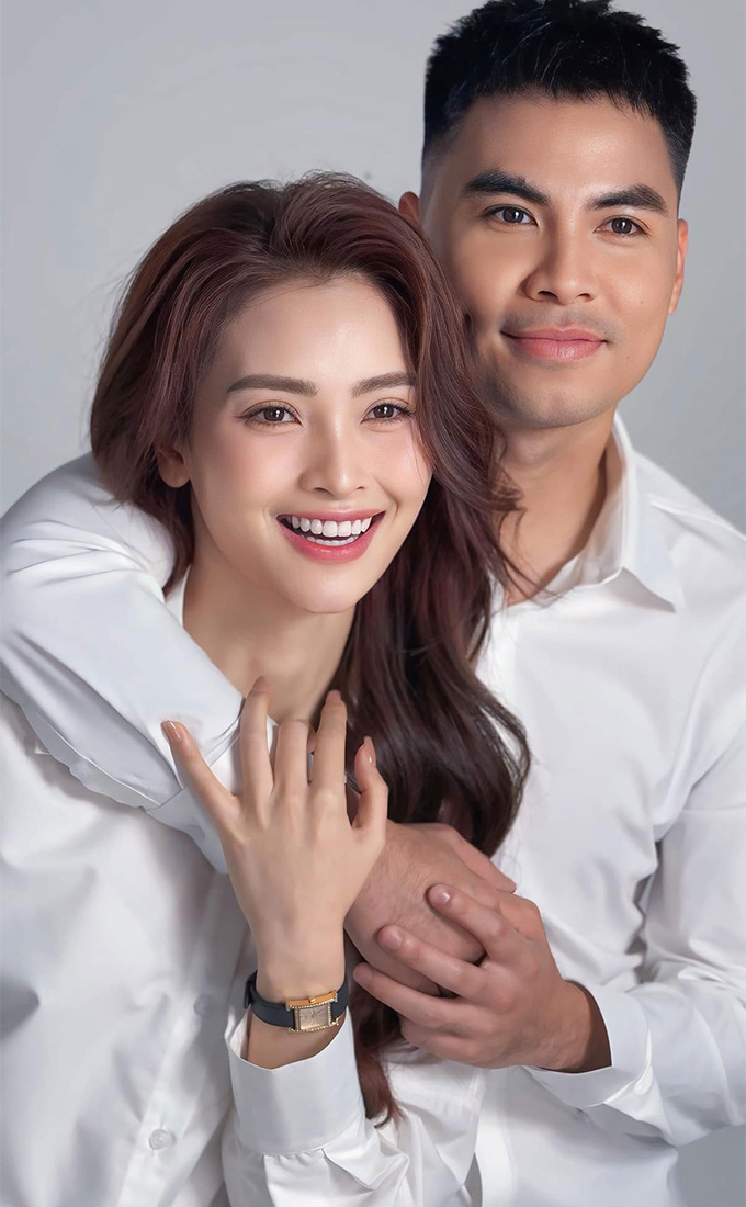 Đức Huy âm thầm chuẩn bị kết hôn với bạn gái MC Huyền Trang Mù Tạt