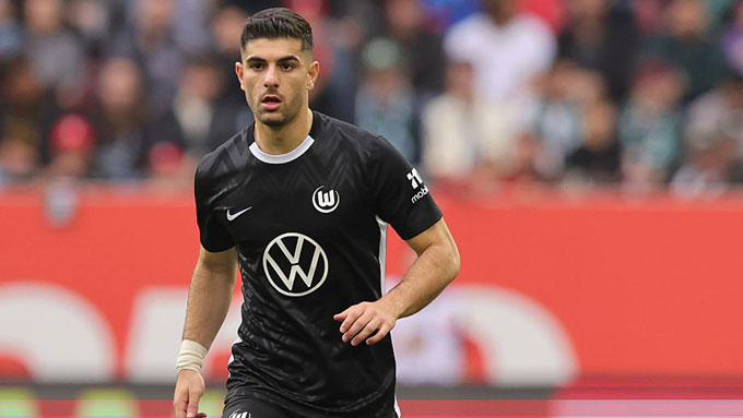 Koulierakis nằm trong tầm ngắm của Liverpool