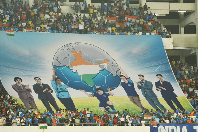NHM Ấn Độ giương cao biểu ngữ vinh danh Sunil Chhetri, cầu thủ ghi nhiều bàn thắng nhất mọi thời đại của ĐTQG nước mình