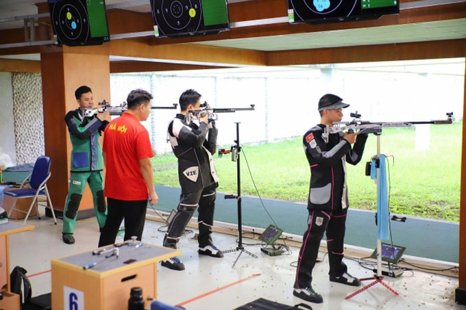 ĐT bắn súng Việt Nam đang nỗ lực tập luyện