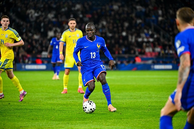 HLV Didier Deschamps đang cân nhắc việc mang Kante tới World Cup 2026