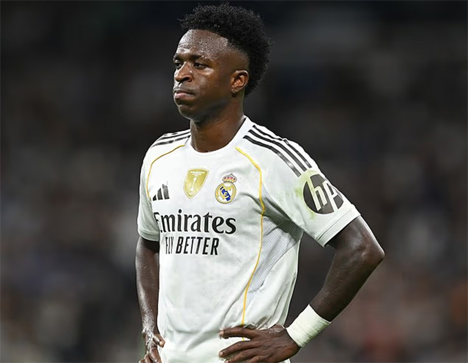 Vini gặp rất nhiều khó khăn tại Real mùa này