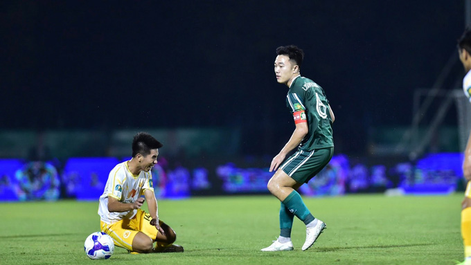 Xuân Trường trong màu áo Đồng Nai tại giải hạng Nhất QG 2025/26