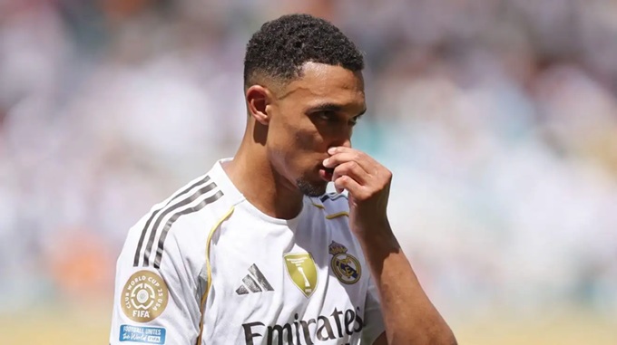 Alexander-Arnold sẽ không dễ dàng giành lại vị trí hậu vệ phải