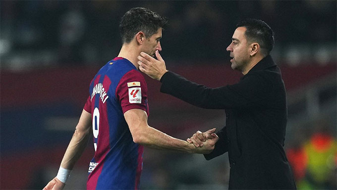 Lewandowski từng gây sức ép buộc BLĐ Barca sa thải HLV Xavi