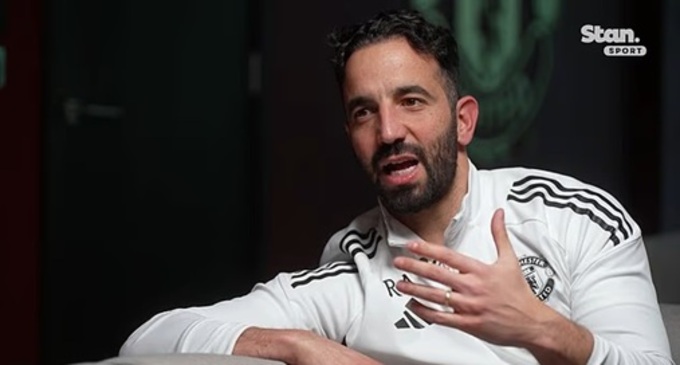 HLV Ruben Amorim trả lời phỏng vấn Stan Sports