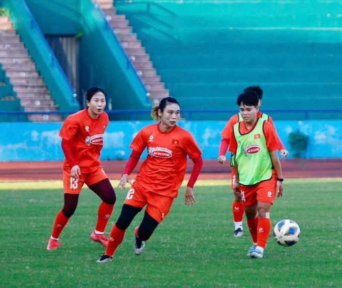 Bóng đá nữ Việt Nam tập luyện cho mục tiêu bảo vệ HCV. Ảnh: VFF
