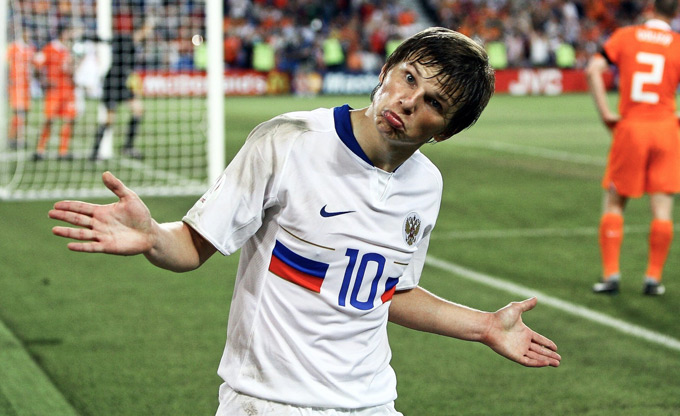 Arshavin phải rất vất vả mới đến được Arsenal