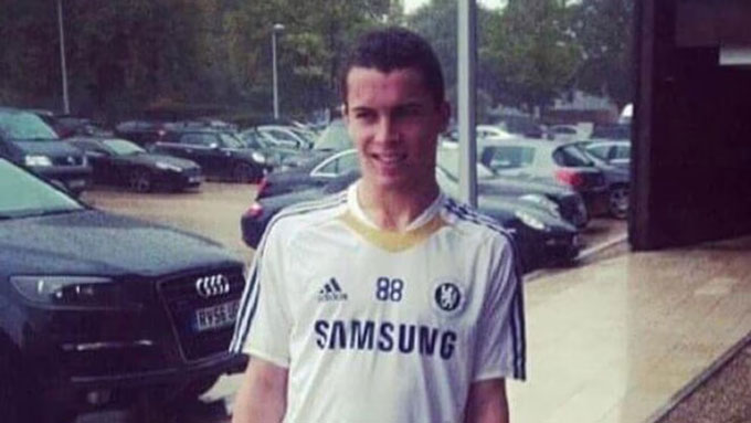 Yann Gueho theo tập tại đội trẻ Chelsea