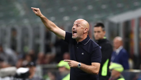  Italiano 'hợp vía' Bologna