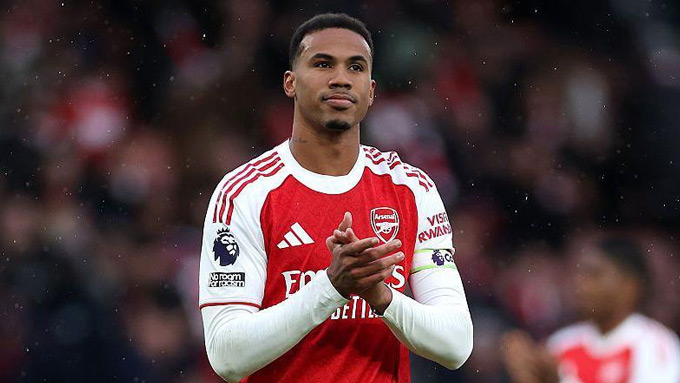 Hãy chờ xem Arsenal sẽ giải bài bài toán Gabriel như thế nào