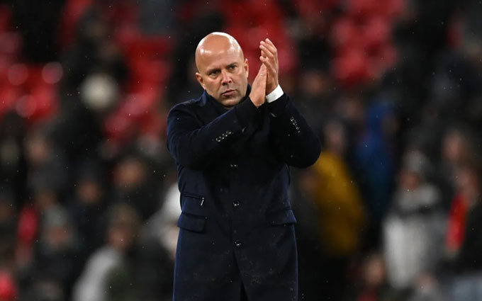 Romano tiết lộ BLĐ Liverpool vẫn tin tưởng Slot