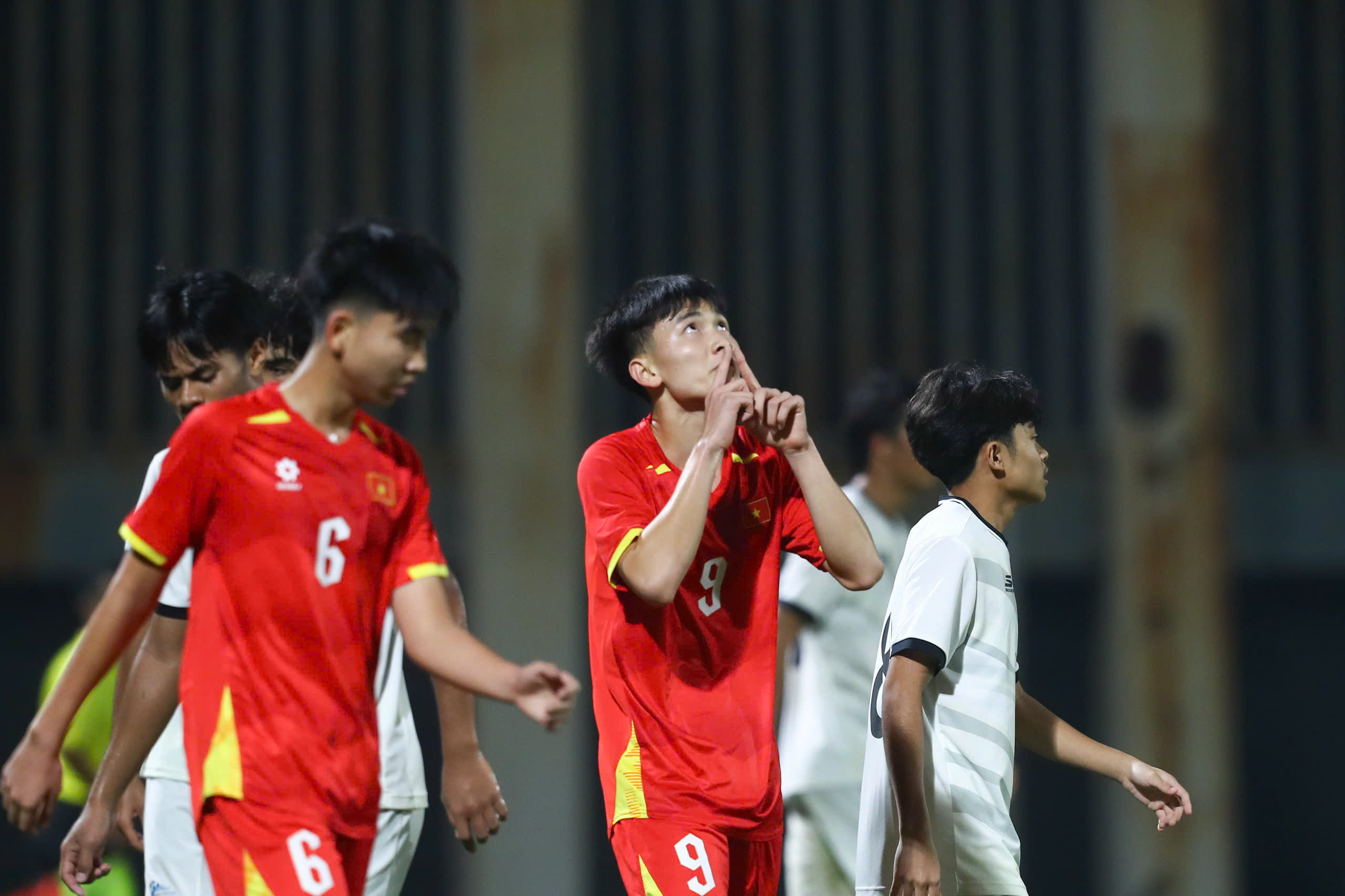 U17 Việt Nam là đội bóng Đông Nam Á thi đấu ấn tượng nhất tại vòng loại U17 châu Á 2026 tối 24/11 - Ảnh: Đức Cường