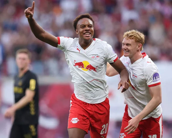 Ouedraogo được MU theo sát