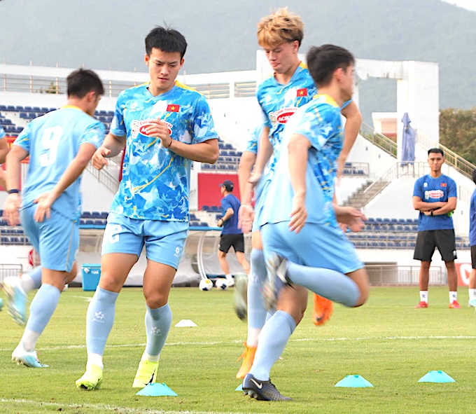 Thanh Nhàn trong một buổi tập của U22 Việt Nam tại Vũng Tàu - Ảnh: Văn Hải