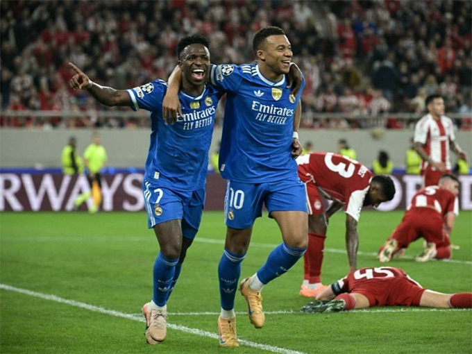 Mbappe bảo vệ HLV Alonso và cảm ơn các đồng đội hỗ trợ mình ghi bàn